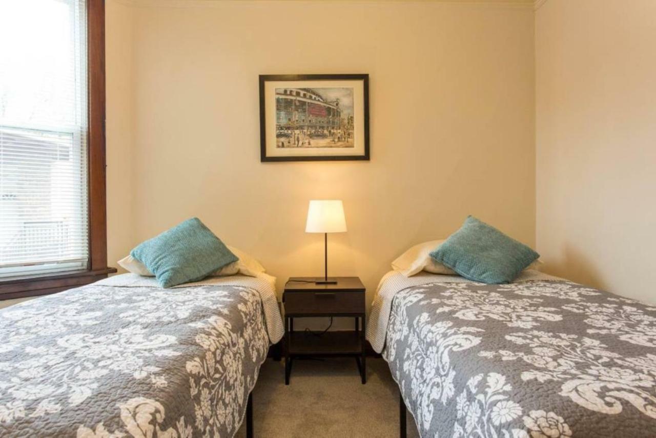 شقة Wrigley Oasis! Steps From The Field! - 3Bd 1Ba شيكاغو المظهر الخارجي الصورة