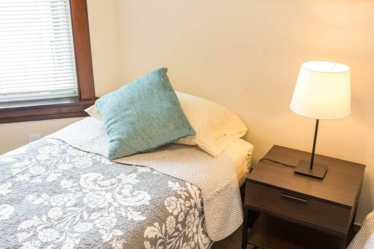 شقة Wrigley Oasis! Steps From The Field! - 3Bd 1Ba شيكاغو المظهر الخارجي الصورة